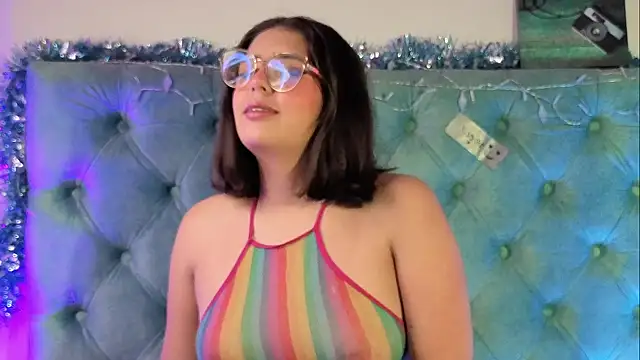 Paola Lyon  online show from 12-22-25, 12:38