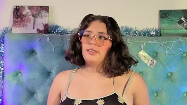 Paola Lyon  online show from 01-07-26, 11:59