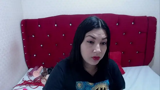 Snapshot of AdaFawxx chatting on 10-11-25, 03:18 AdaFawxx online show from 10-11-25, 03:18