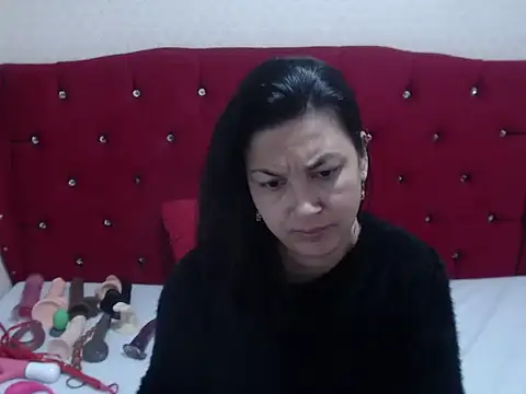 AdaFawxx online show from 11-11-25, 04:18