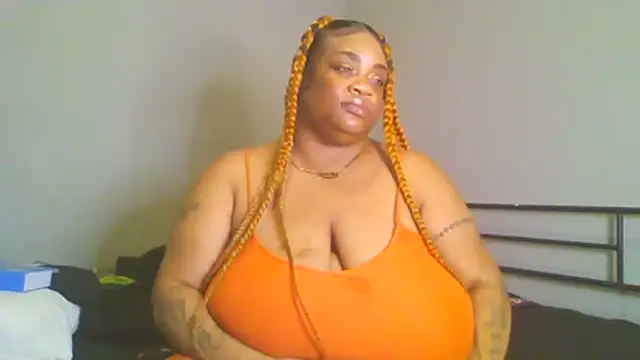 Snapshot of NaughtyHottieBBW chatting on 06-14-26, 02:08 NaughtyHottieBBW online show from 06-14-26, 02:08