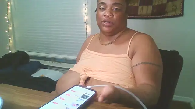 Snapshot of NaughtyHottieBBW chatting on 05-15-26, 11:14 NaughtyHottieBBW online show from 05-15-26, 11:14