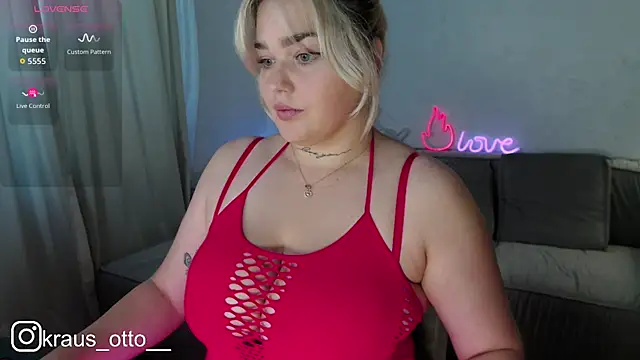 Snapshot of mrs_kitty69 chatting on 10-12-25, 09:10 mrs kitty69 online show from 10-12-25, 09:10