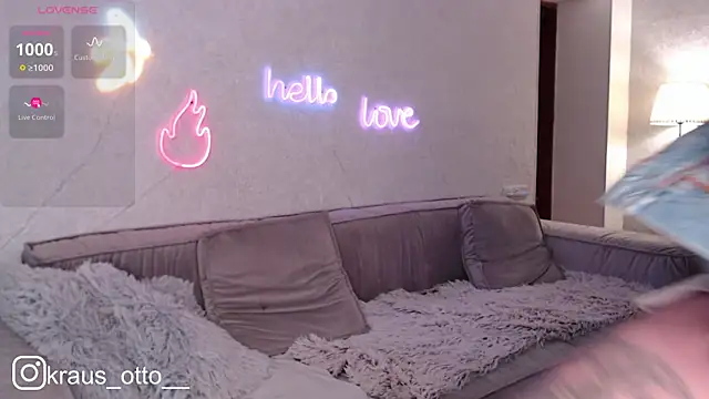 Snapshot of mrs_kitty69 chatting on 02-06-25, 10:36 mrs kitty69 online show from 02-06-25, 10:36