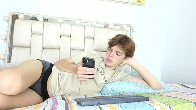 daniel hot03 online show from 11-19-25, 01:44