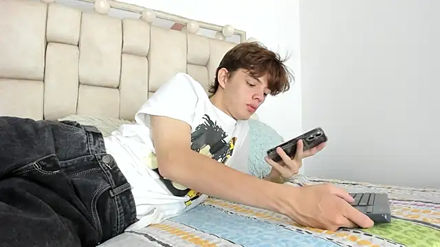 daniel hot03 online show from 10-25-25, 01:34