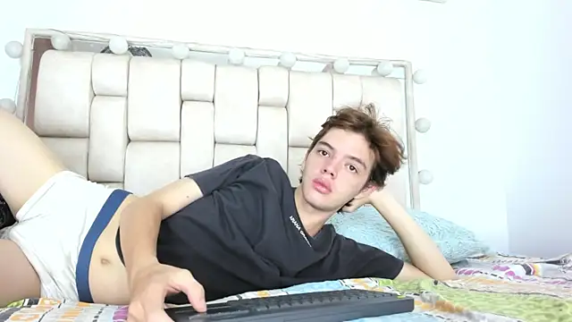 daniel hot03 online show from 11-20-25, 01:45