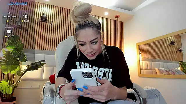 Viktoria Davis online show from 12-01-24, 10:15