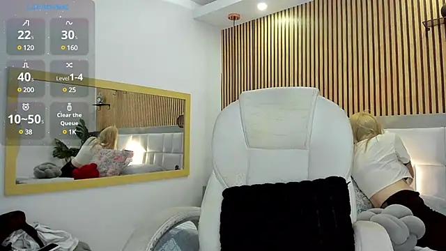 Viktoria Davis online show from 12-23-24, 10:12