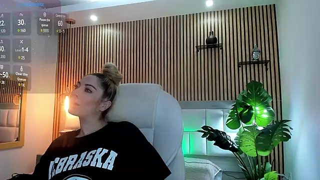 Viktoria Davis online show from 12-17-24, 09:05