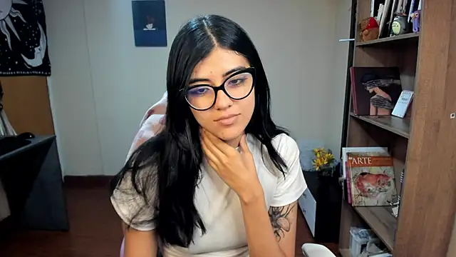 valerie  skyy online show from 02-26-25, 02:52