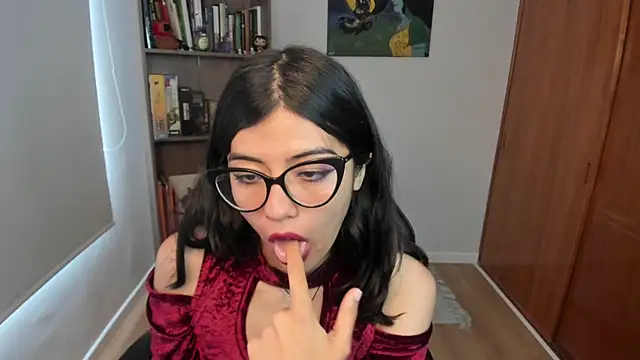 valerie  skyy online show from 12-15-25, 01:28