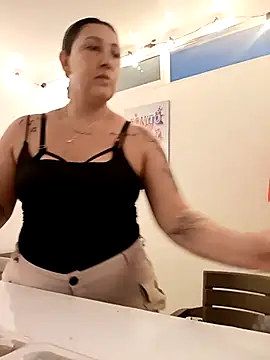 my-kitty online show from 12-16-25, 01:10