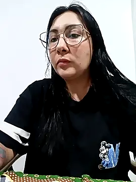 my-kitty online show from 10-18-25, 10:23