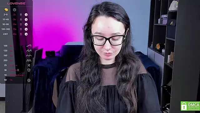 Agatta Smith online show from 12-16-25, 06:28