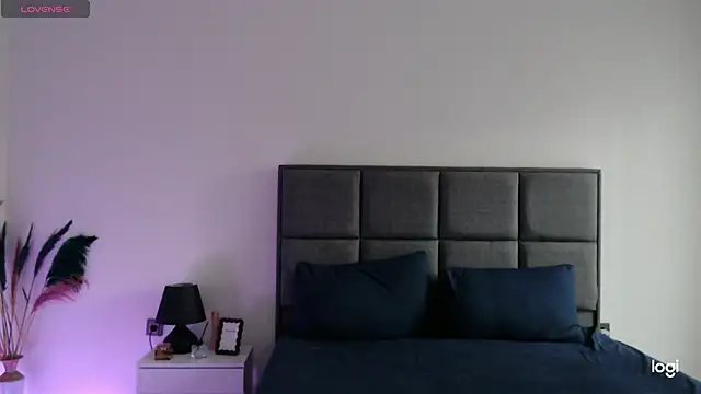 Snapshot of ArielleSou chatting on 05-17-26, 03:39 ArielleSou online show from 05-17-26, 03:39