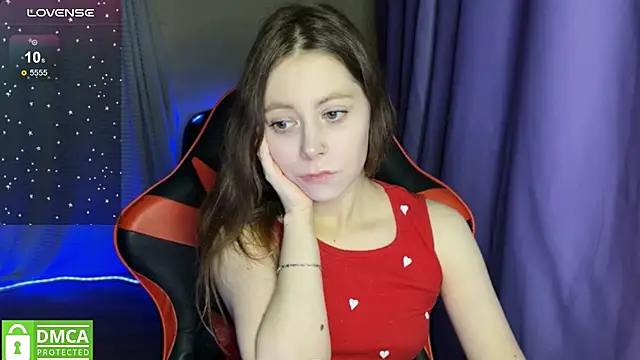 Snapshot of Natural_babe666 chatting on 10-21-25, 07:35 Natural babe666 online show from 10-21-25, 07:35