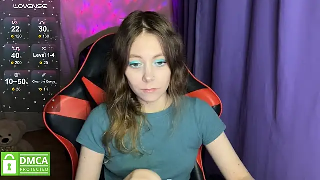 Snapshot of Natural_babe666 chatting on 09-17-25, 09:39 Natural babe666 online show from 09-17-25, 09:39