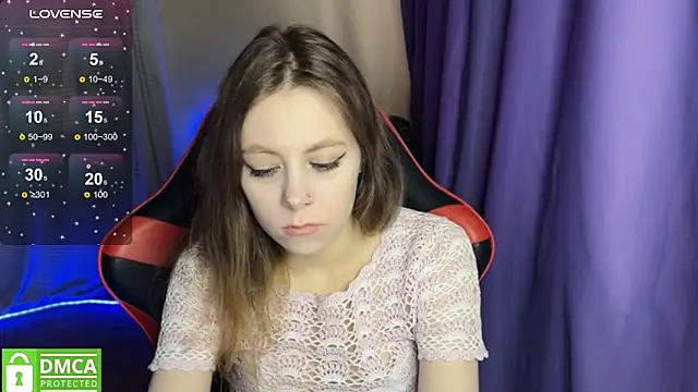 Snapshot of Natural_babe666 chatting on 10-15-25, 07:16 Natural babe666 online show from 10-15-25, 07:16