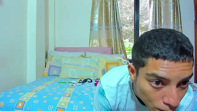 Snapshot of AnderAndMartina chatting on 03-05-25, 01:28 AnderAndMartina online show from 03-05-25, 01:28