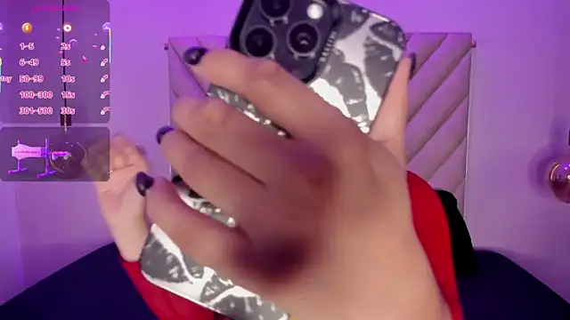 EmmaSwift  online show from 11-15-25, 01:31