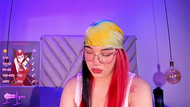 EmmaSwift  online show from 05-25-26, 02:00