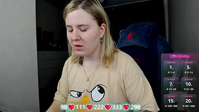 Snapshot of Olivia_Munk chatting on 05-03-26, 05:01 Olivia Munk online show from 05-03-26, 05:01