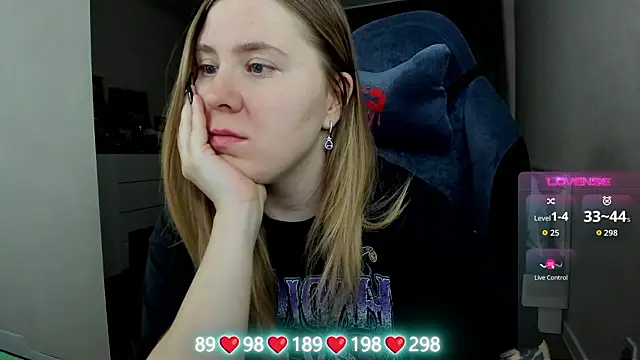 Olivia Munk online show from 02-05-26, 03:46