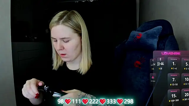 Olivia Munk online show from 04-07-26, 06:37