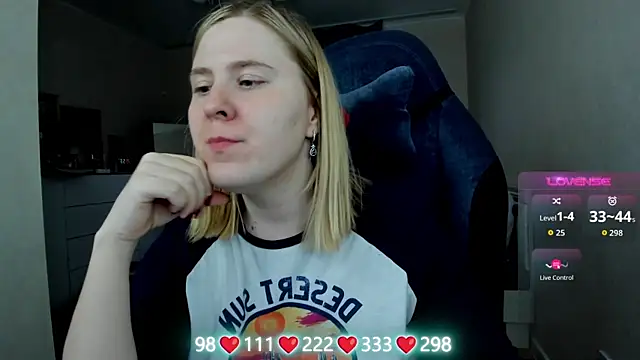 Olivia Munk online show from 04-12-26, 04:54