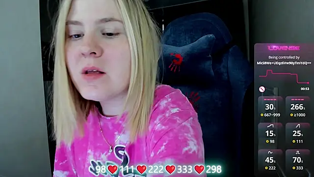 Olivia Munk online show from 04-15-26, 03:45