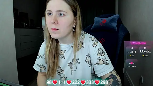 Olivia Munk online show from 02-11-26, 07:19