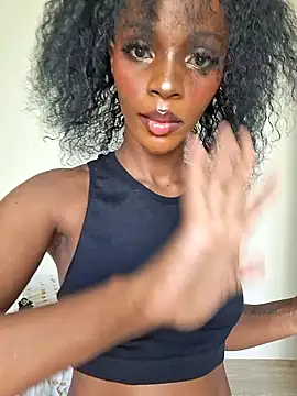 Kamdollie online show from 11-30-25, 08:48