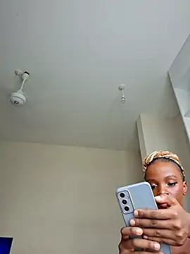 Kamdollie online show from 02-25-26, 06:57