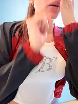 MichelleFerry  online show from 10-22-25, 09:46