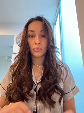 MichelleFerry  online show from 04-24-26, 12:56