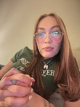 MichelleFerry  online show from 12-16-24, 04:34