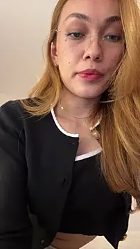 MichelleFerry  online show from 11-23-25, 03:05