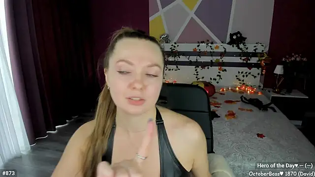 Snapshot of LizaGost chatting on 10-15-25, 11:51 LizaGost online show from 10-15-25, 11:51