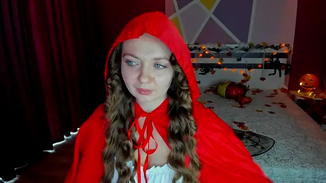 LizaGost online show from 10-31-25, 12:46