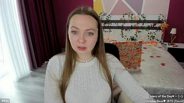 Snapshot of LizaGost chatting on 10-17-25, 11:45 LizaGost online show from 10-17-25, 11:45