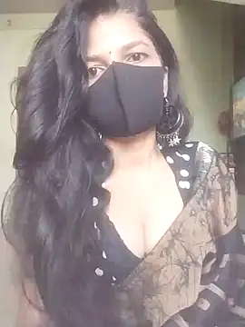 Snapshot of Shuttii_25 chatting on 02-26-26, 05:18 Shuttii 25 online show from 02-26-26, 05:18