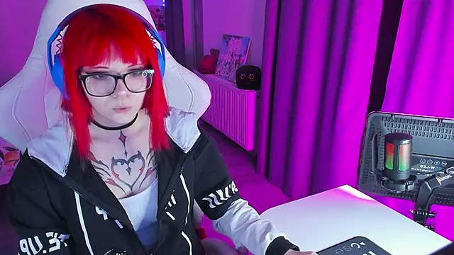 Snapshot of Yumi_Youkai chatting on 01-24-25, 09:37 Yumi Youkai online show from 01-24-25, 09:37