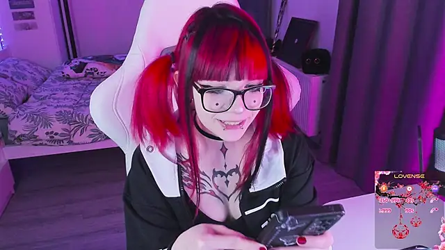 Yumi Youkai online show from 01-16-26, 02:43