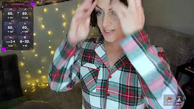 Snapshot of lovejulietxo chatting on 12-15-24, 02:37 lovejulietxo online show from 12-15-24, 02:37