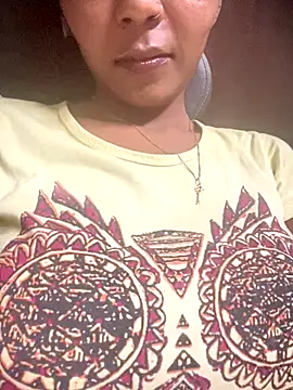 Snapshot of PARI_Hun chatting on 10-15-25, 09:50 PARI Hun online show from 10-15-25, 09:50
