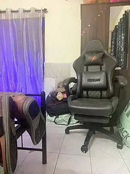 PARI Hun online show from 04-30-26, 04:08