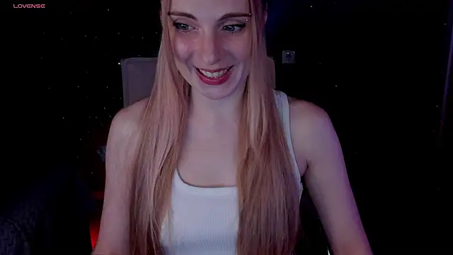 Snapshot of Aqualen chatting on 11-23-25, 02:49 Aqualen online show from 11-23-25, 02:49