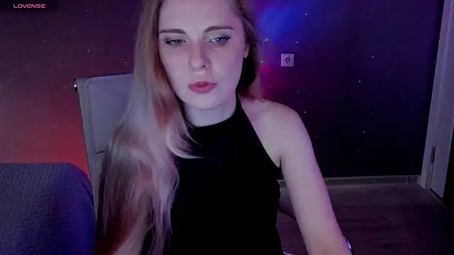 Snapshot of Aqualen chatting on 11-19-25, 10:04 Aqualen online show from 11-19-25, 10:04