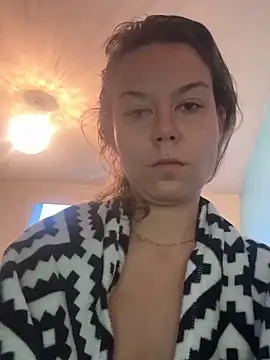 Snapshot of BabyNila chatting on 10-10-25, 06:03 BabyNila online show from 10-10-25, 06:03